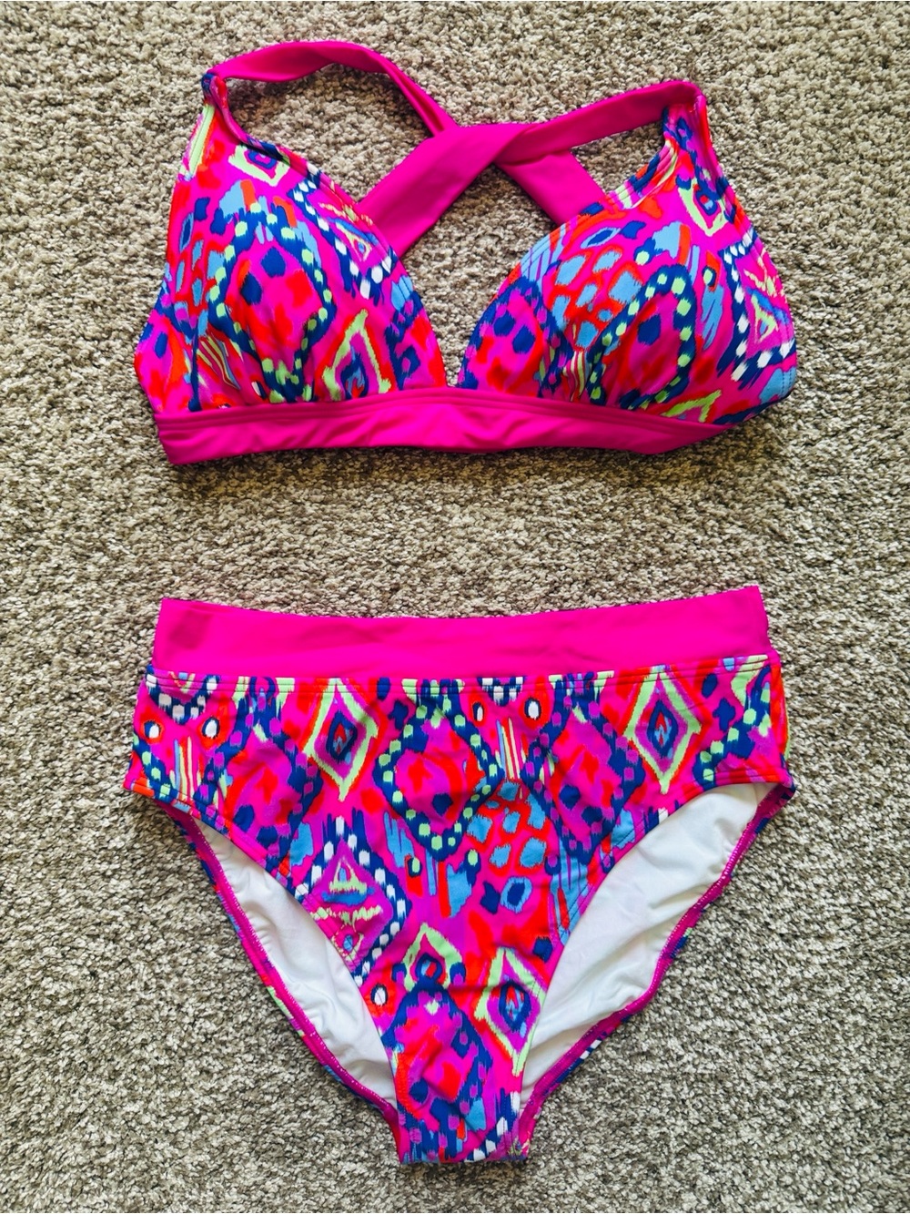 VENUS 👙 HOT PINK 👙 MULTICOLOR IKAT PRINT TWO-PIECE BIKINI 🌟NWOT🌟